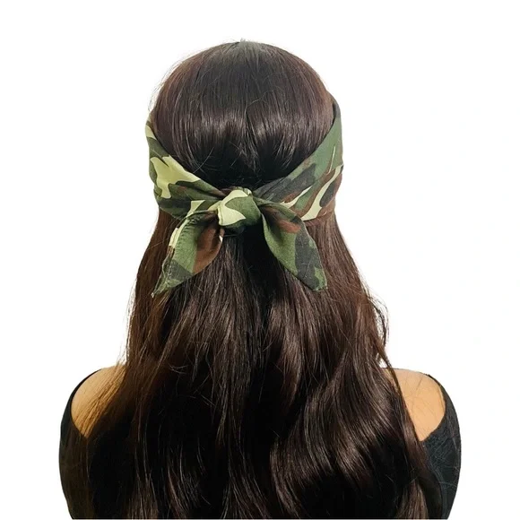 Camo Bandana with Swarovski Crystal Skull and Crossbones display picture 3